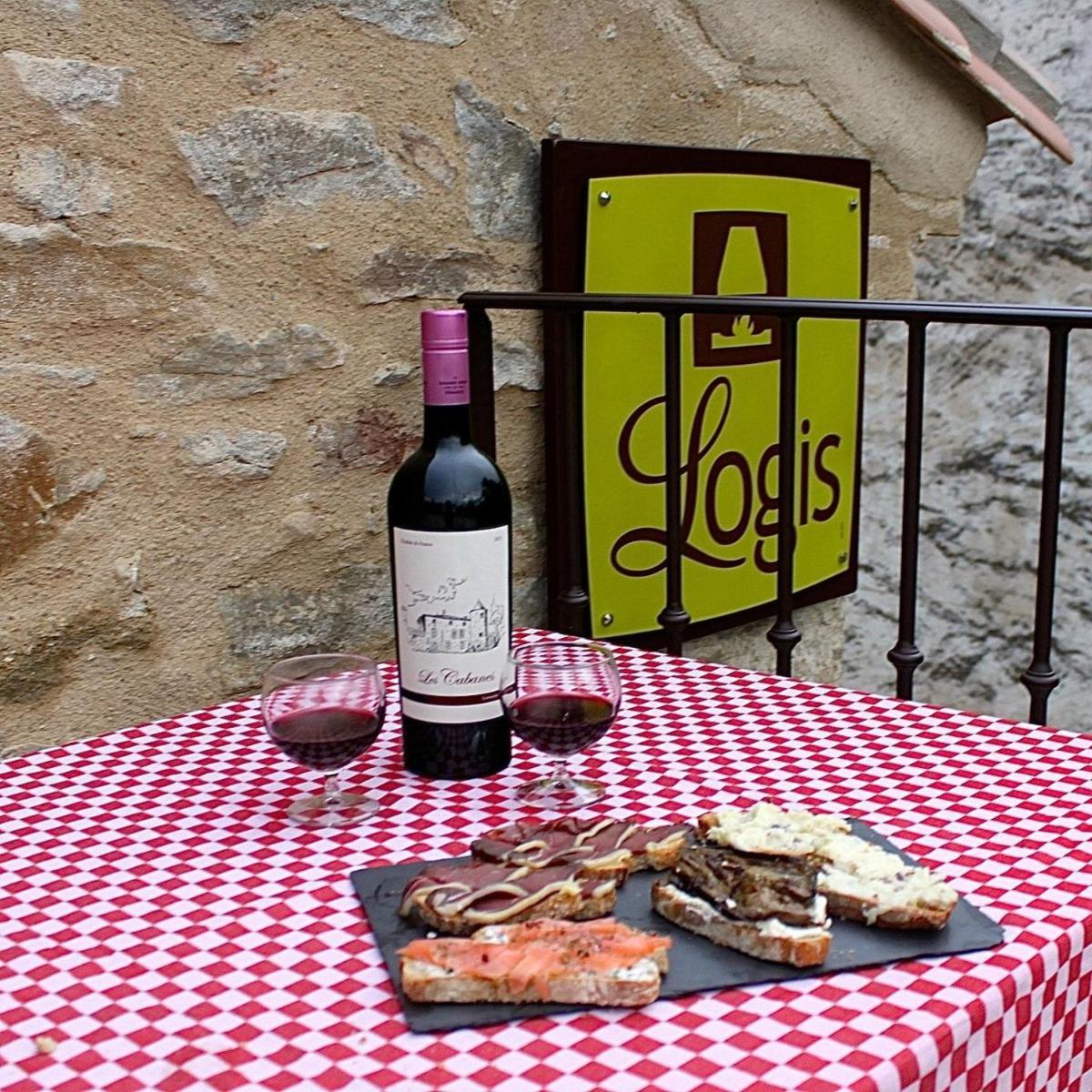 Les Cabanes Dans Les Bois Logis Hotel Villedubert 외부 사진