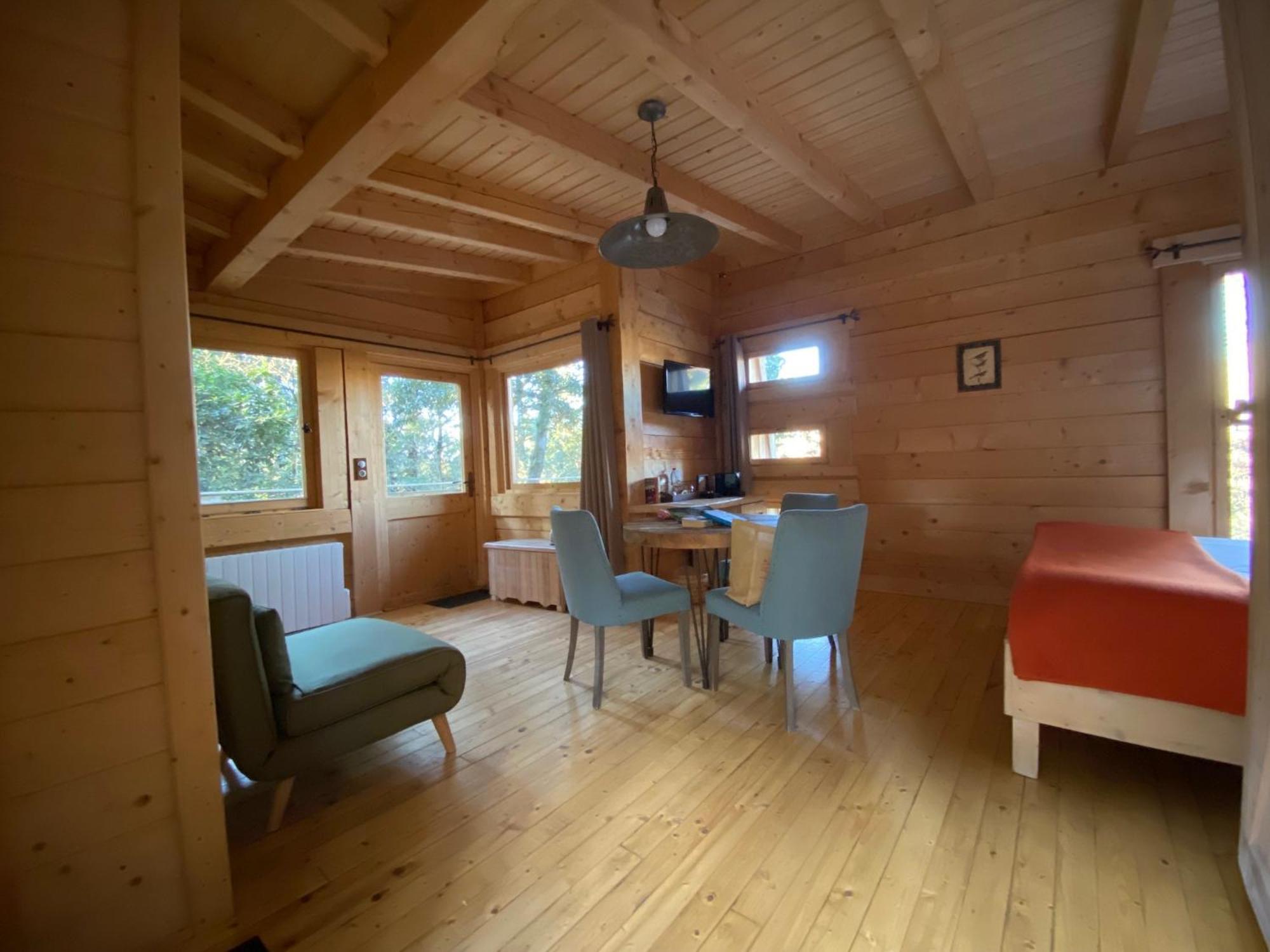 Les Cabanes Dans Les Bois Logis Hotel Villedubert 외부 사진
