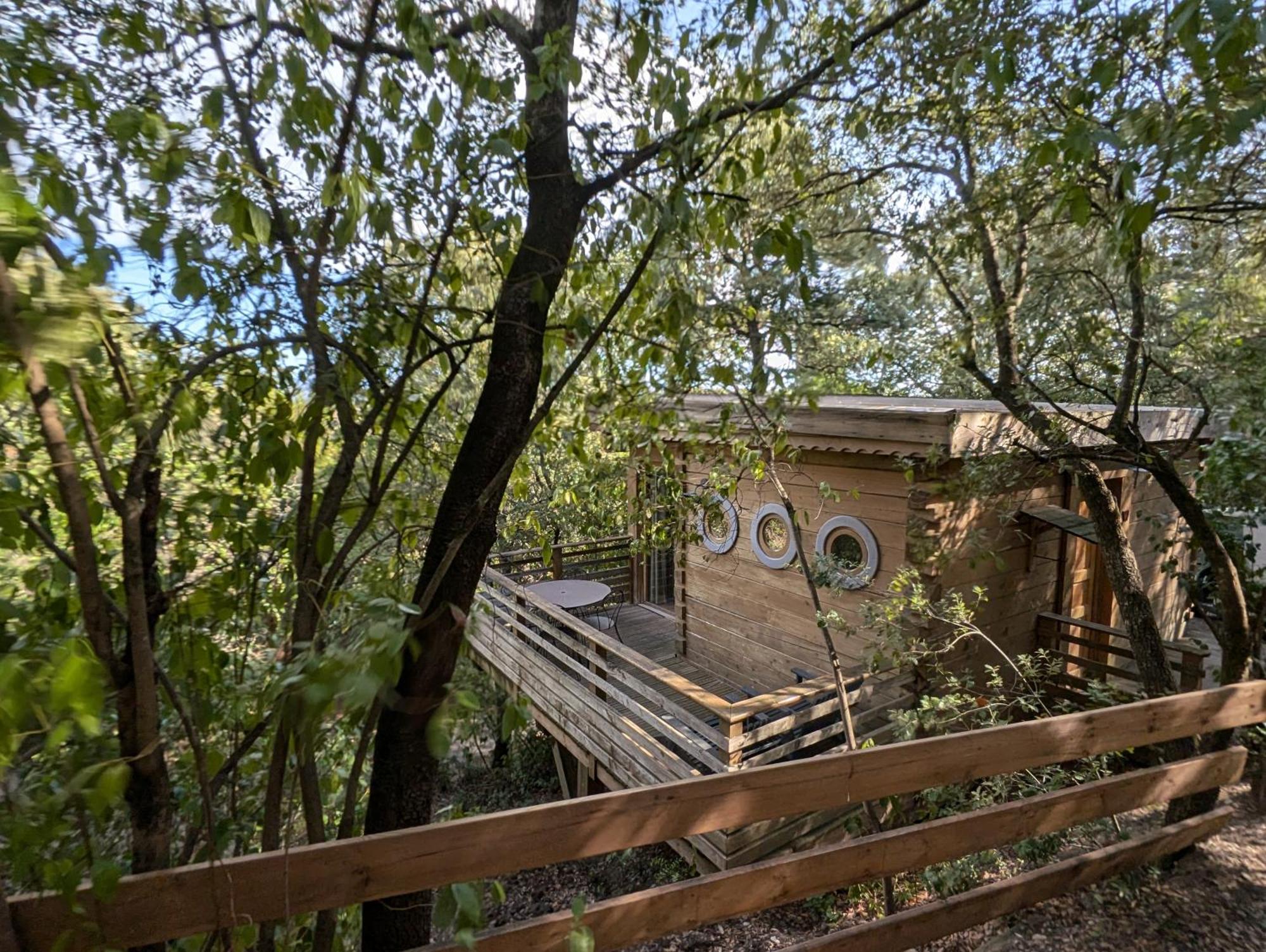 Les Cabanes Dans Les Bois Logis Hotel Villedubert 외부 사진